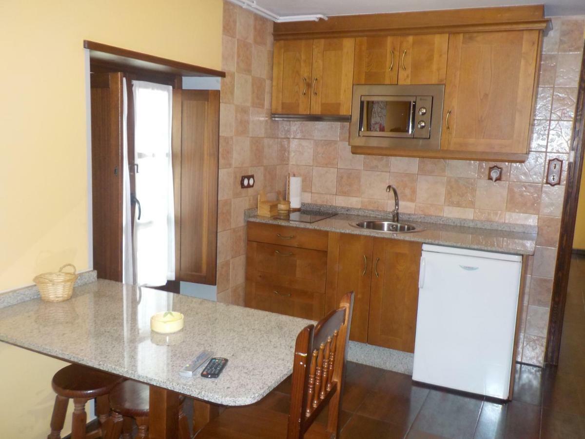 Apartamentos Rurales La Husteriza Ruenes ภายนอก รูปภาพ