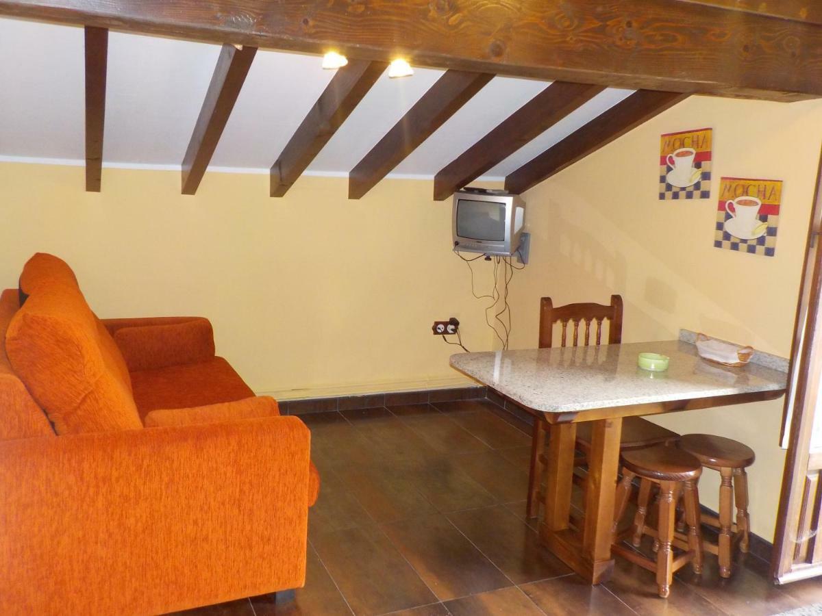 Apartamentos Rurales La Husteriza Ruenes ภายนอก รูปภาพ