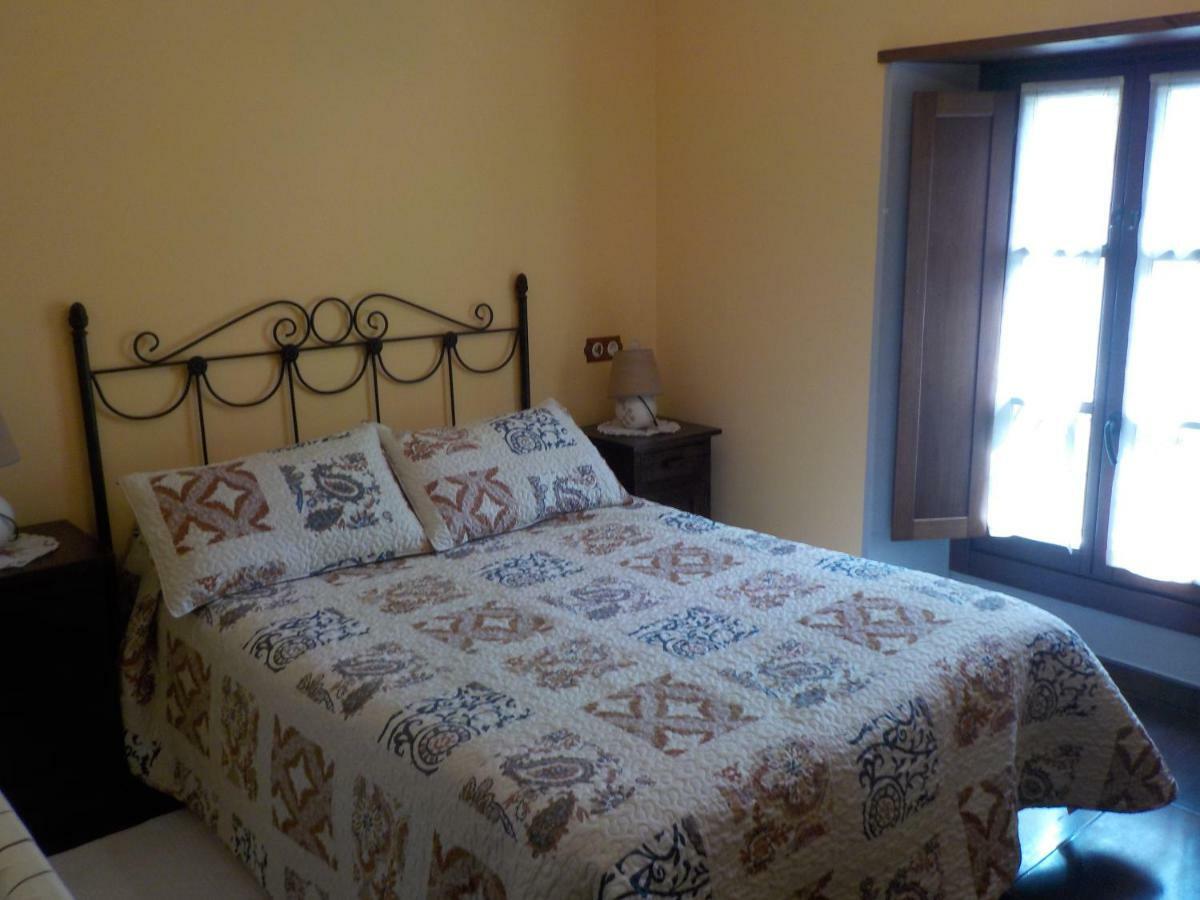 Apartamentos Rurales La Husteriza Ruenes ภายนอก รูปภาพ