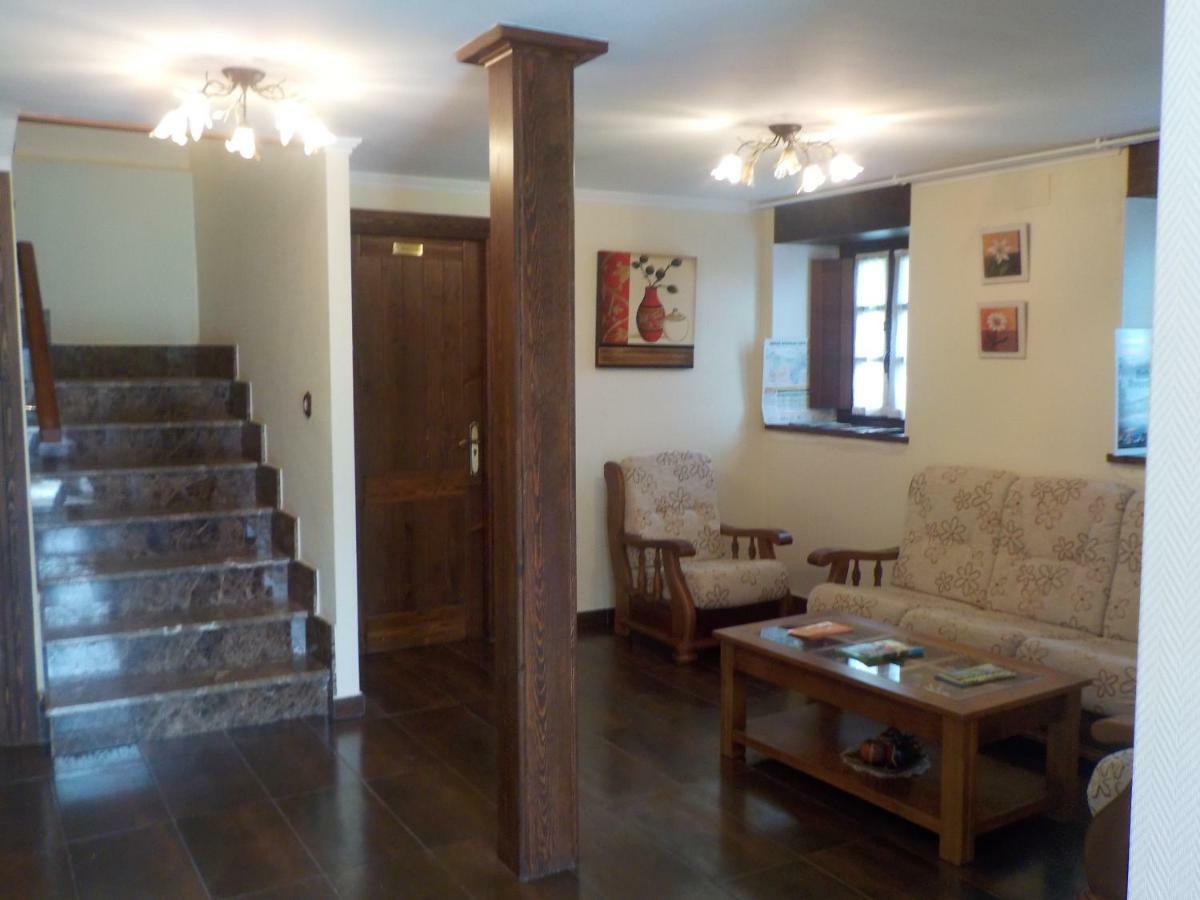 Apartamentos Rurales La Husteriza Ruenes ภายนอก รูปภาพ